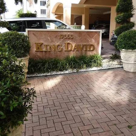 3Br Condo In Sunny Isles Beach